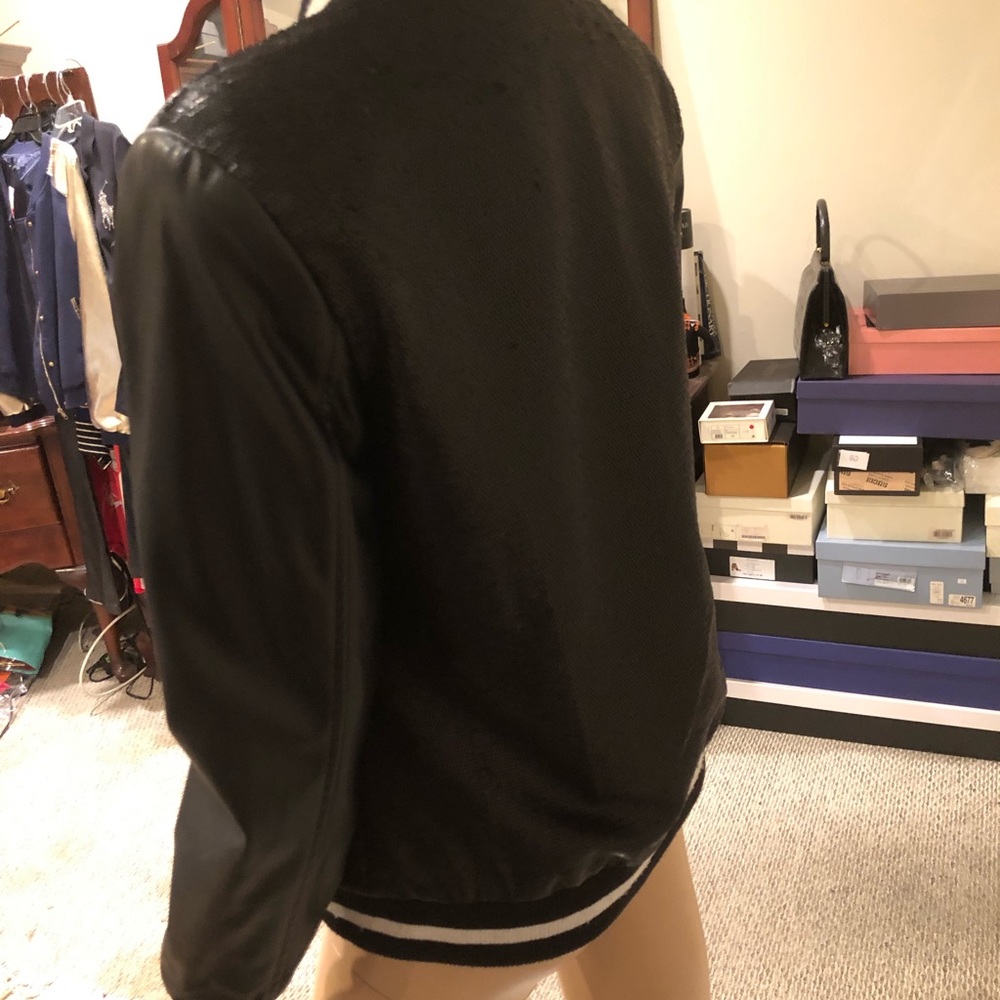 Mural Jacket - Picture 2 of 3
